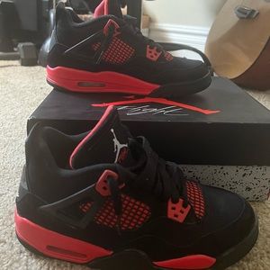 Jordan 4 Retro Red Thunders ⚡️